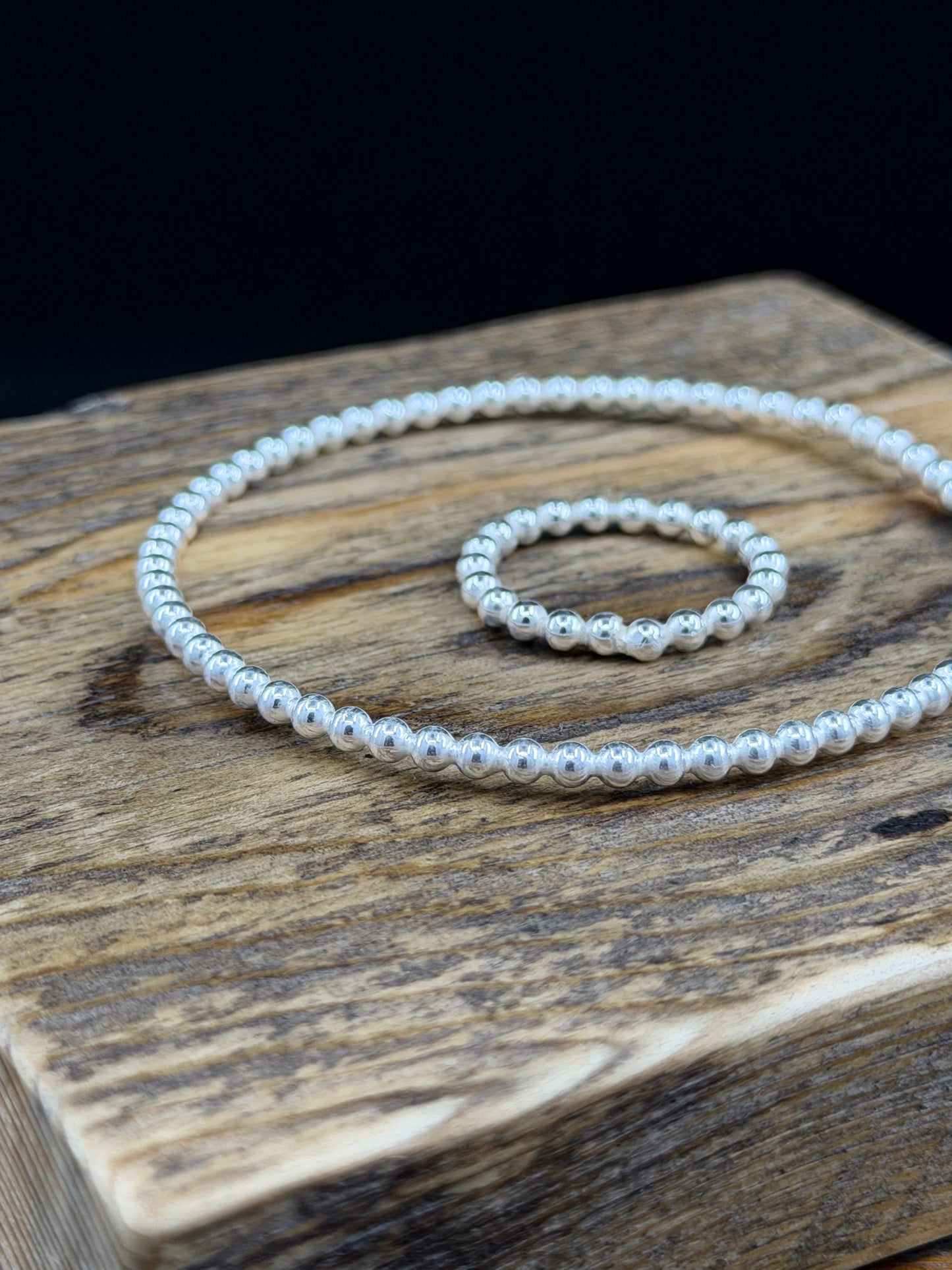 Bead bangle