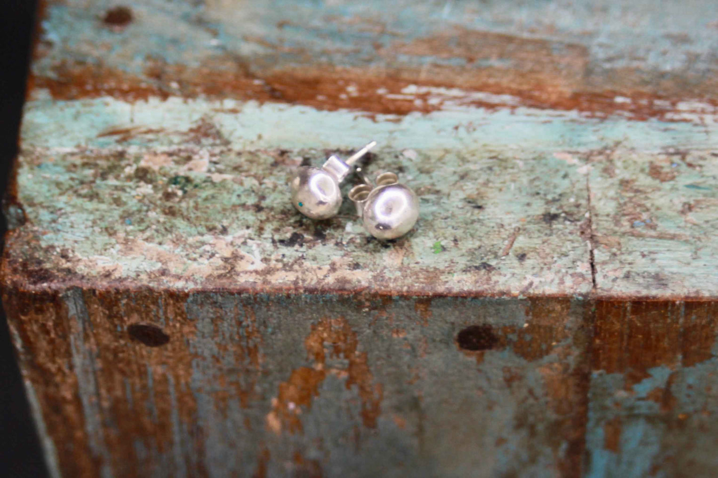 Smooth Mini Pebble Earrings